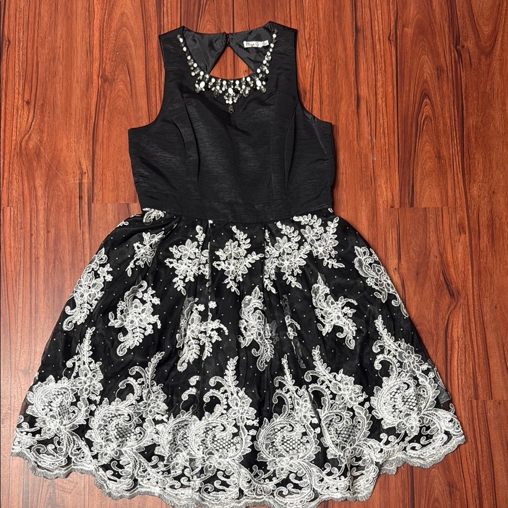 Eliza J, Size 12, Elegant Black and White Dress